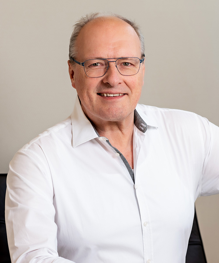 Dr. Ralf Gerhart